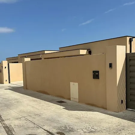 Semesterbostad Superbe Neuve Avec Piscine -vue Mer-furiani Furiani