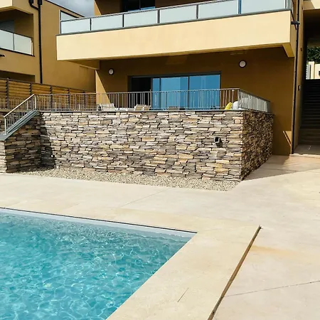 Superbe Neuve Avec Piscine -vue Mer-furiani Furiani
