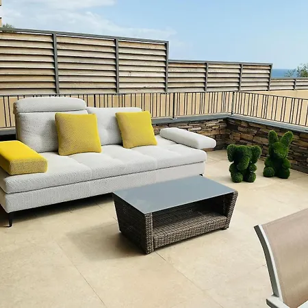 Superbe Neuve Avec Piscine -vue Mer-furiani Furiani